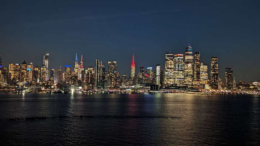 NYC_2024-02-08 17-56-41_PXL_20240208_225641586.NIGHT